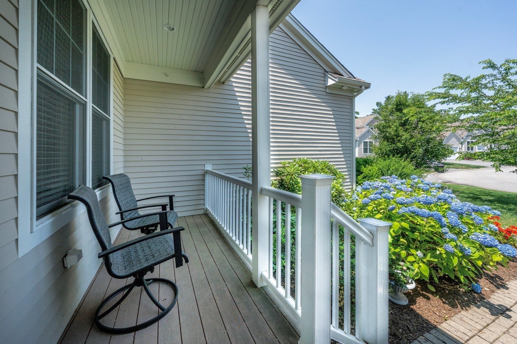 14 Stony Brook Dr 516