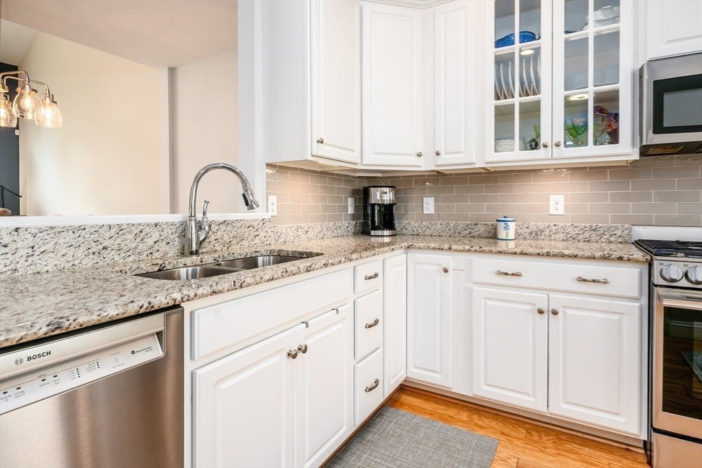 14 Stony Brook Dr 516