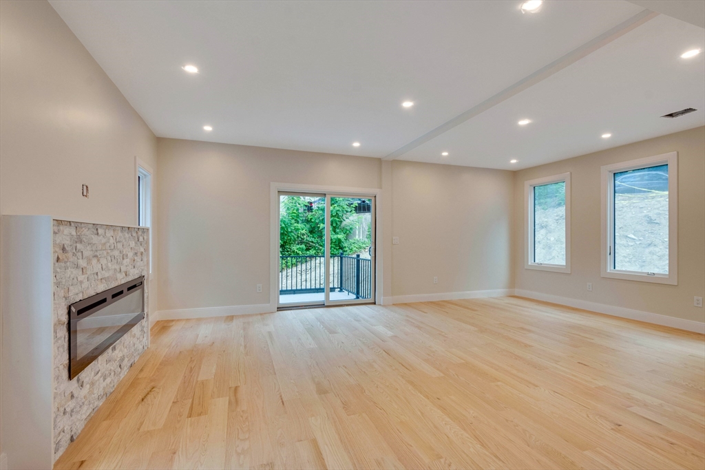 72 Wallis Rd
