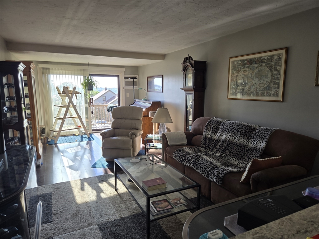68 Prospect St. 4 D