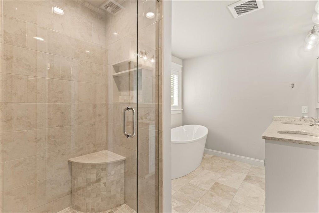 384 Country Club Way, Kingston, MA, 384 Country Club Way, Kingston, MA Photo #32