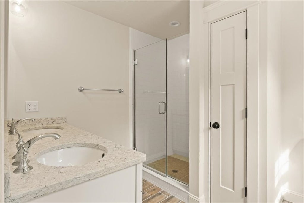 384 Country Club Way, Kingston, MA, 384 Country Club Way, Kingston, MA Photo #27