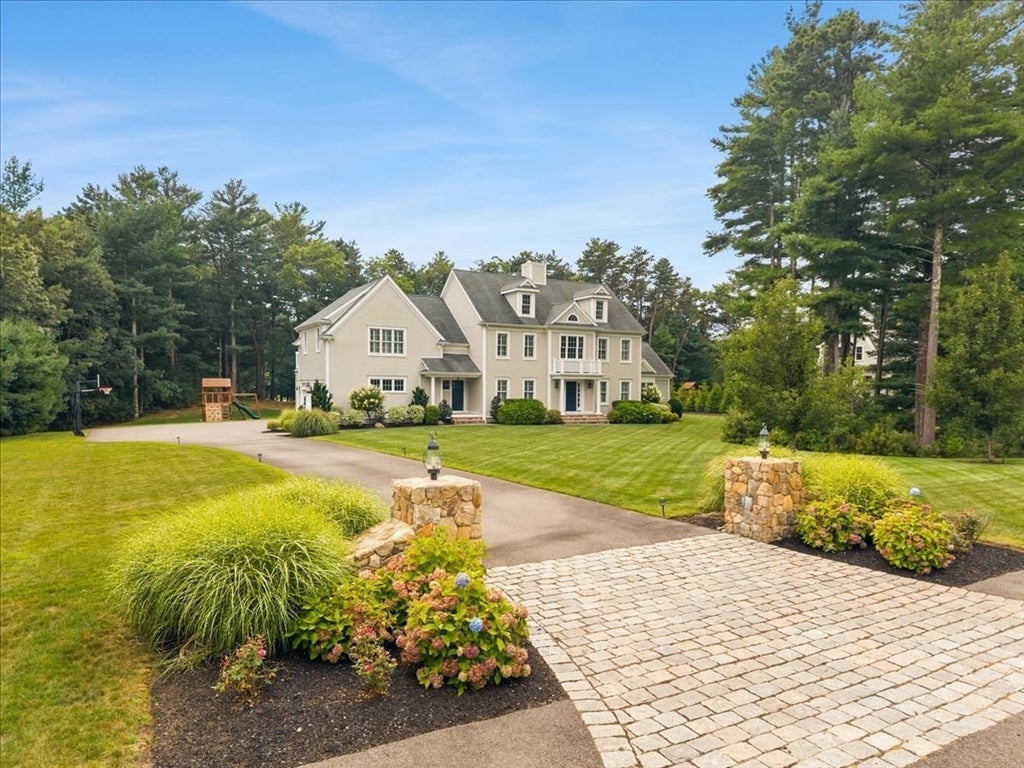 384 Country Club Way
