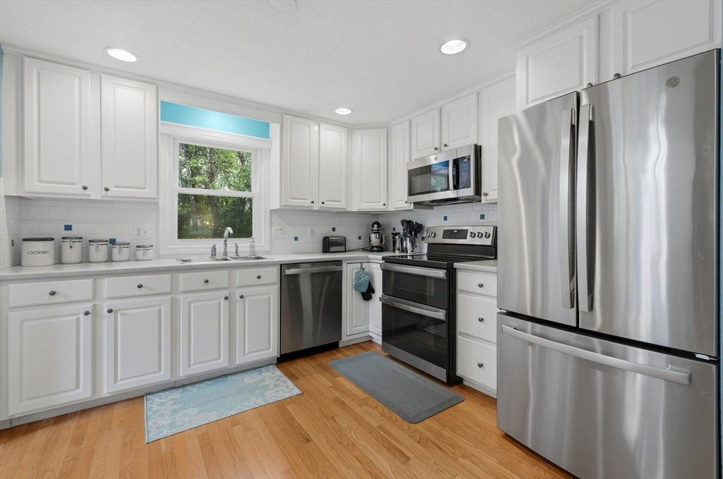 55 Overlook Dr W DR, Framingham, MA, 55 Overlook Dr W DR, Framingham, MA Photo #12