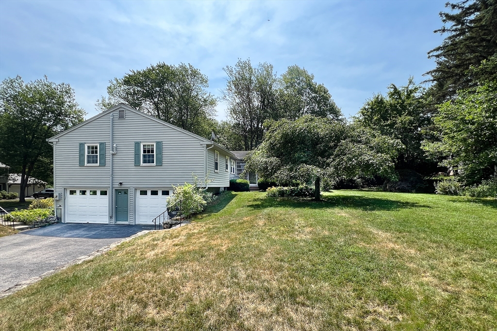 25 Old Colony Dr