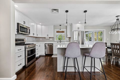 193 Bonham Road 193 Dedham MA 02026