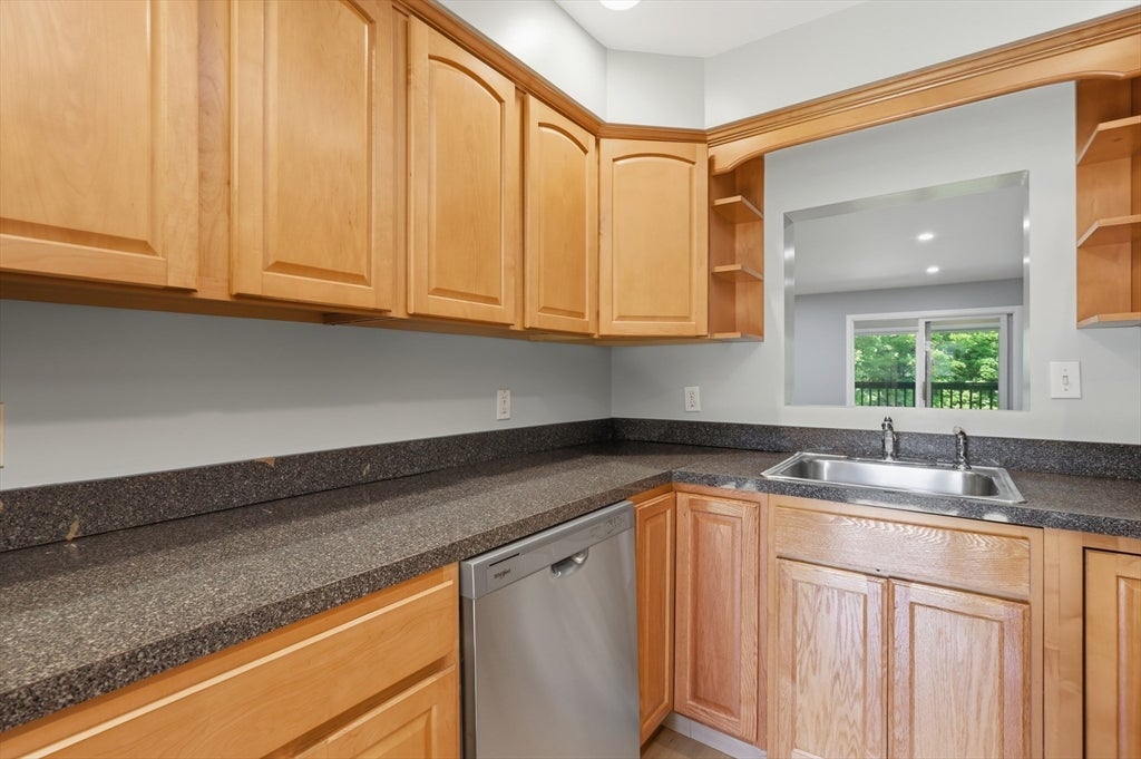 6 Mayberry Drive #E, Westborough, MA, 6 Mayberry Drive #E, Westborough, MA Photo #5