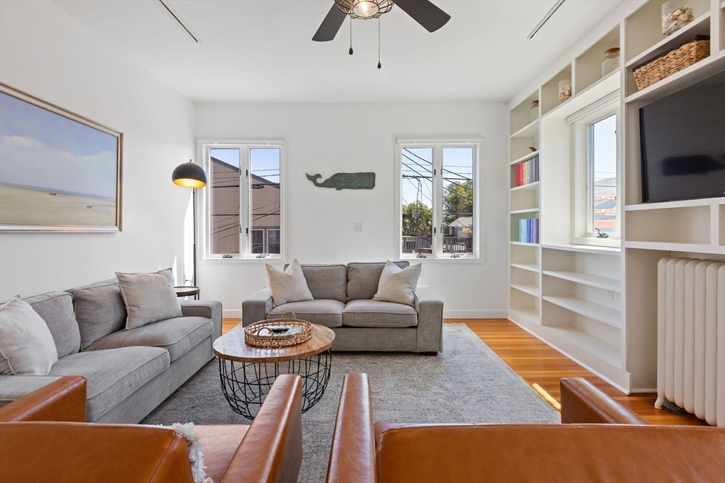 290 Commercial Street 2B