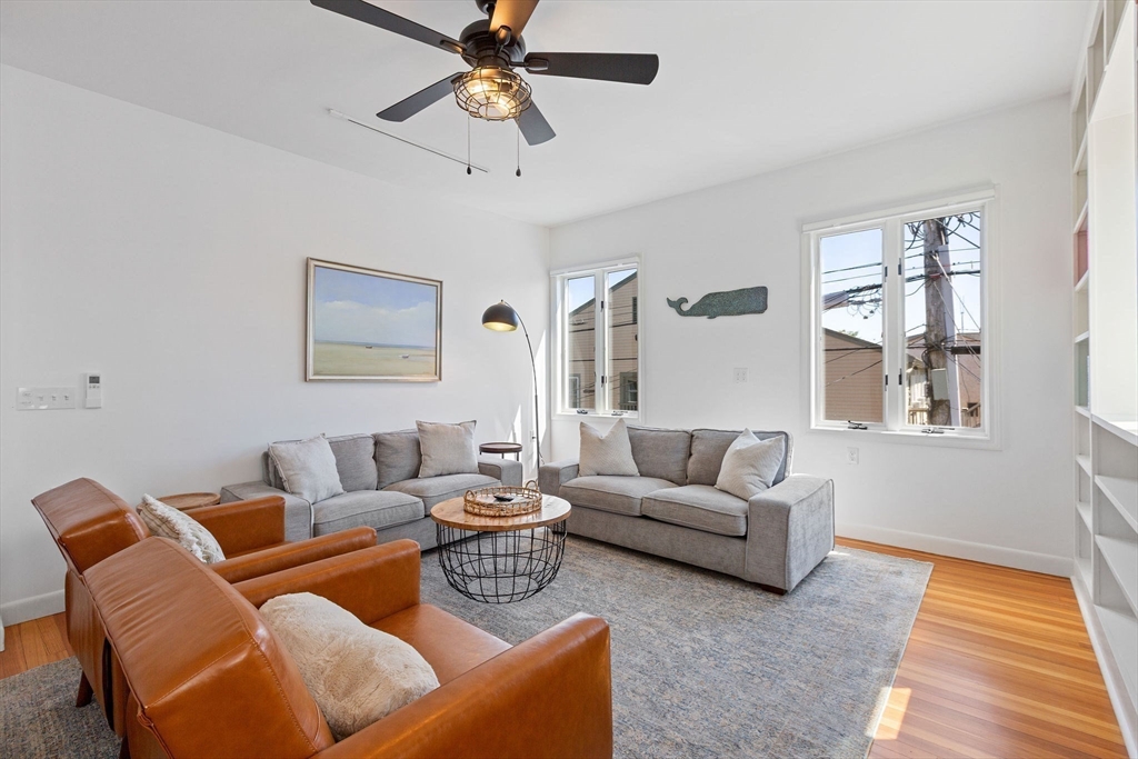 290 Commercial Street 2B