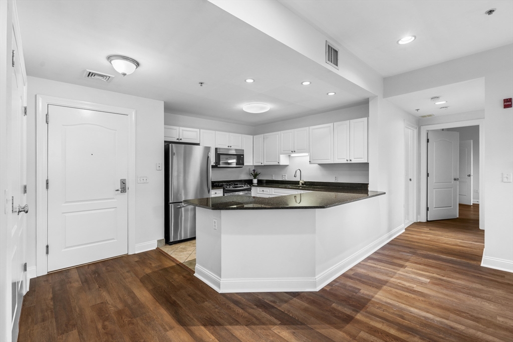 614 Pond Street 1217