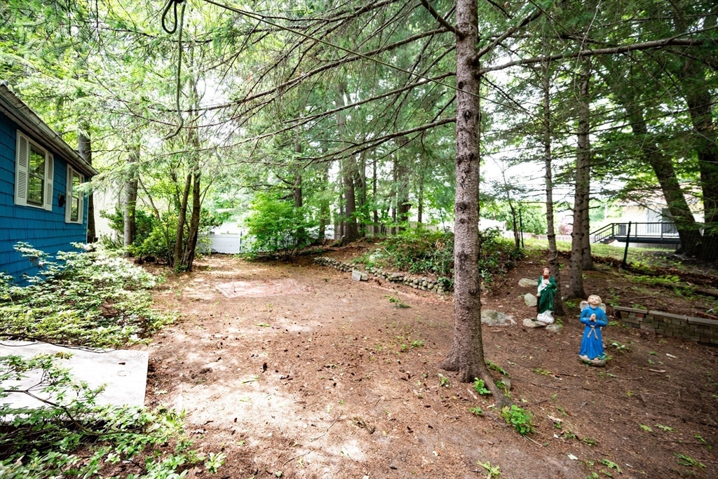 84 Hemlock Dr