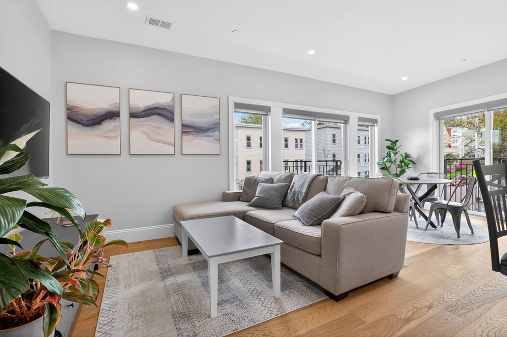 21 Glen Rd #10, Boston, MA Photo #2
