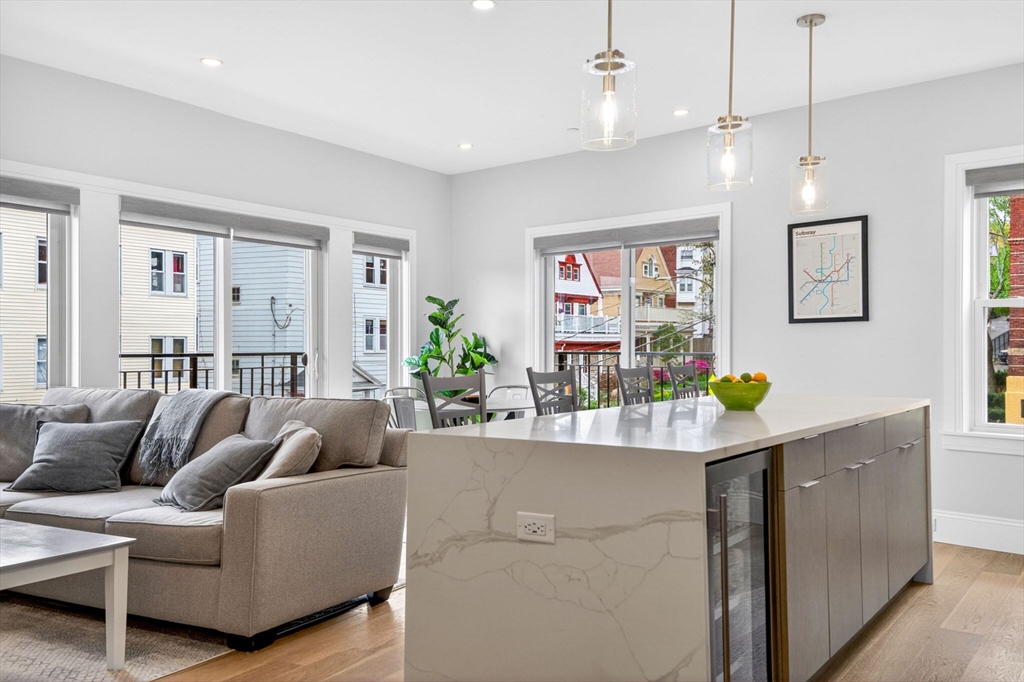 21 Glen Rd #10, Boston, MA Photo #3