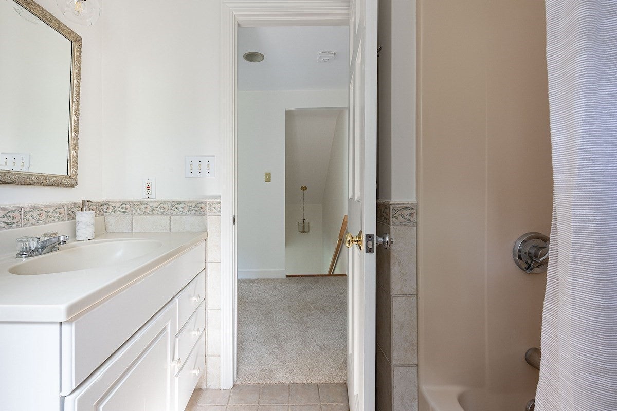 28 Middle St, Lexington, MA Photo #22