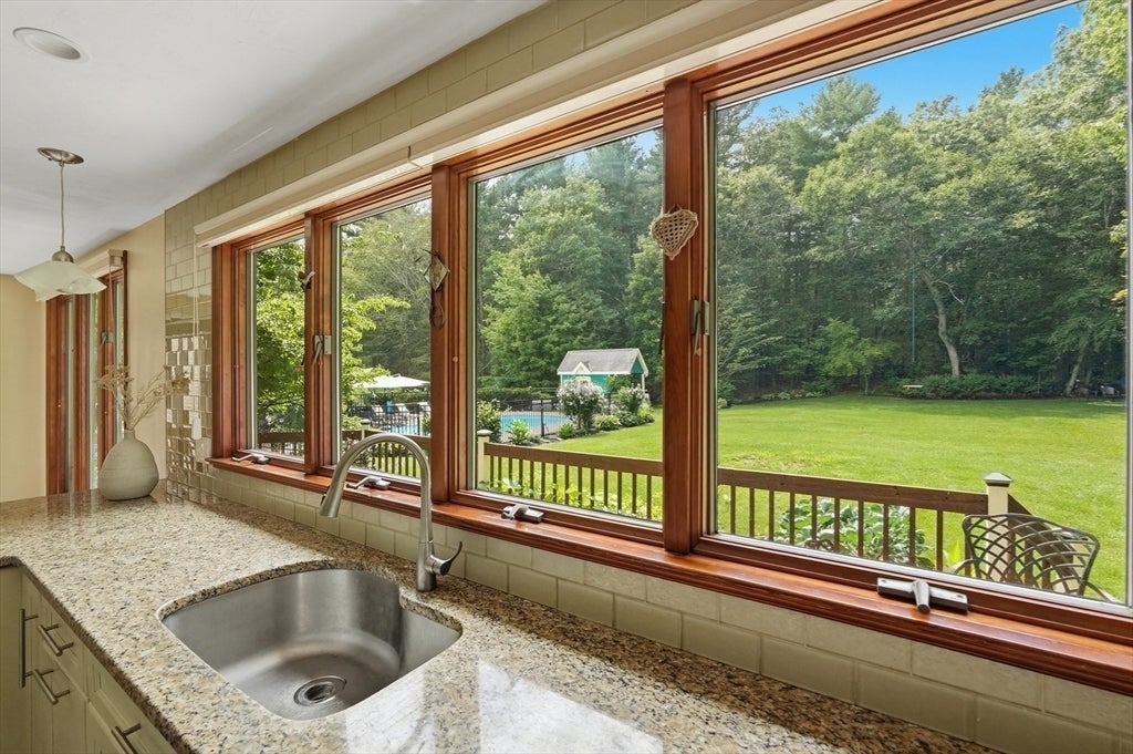 7 Miramar Dr, Pembroke, MA, 7 Miramar Dr, Pembroke, MA Photo #13