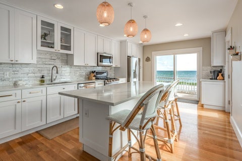 Photo of 876 Shirley St #2, Winthrop, MA 02152 (MLS # 73583057)