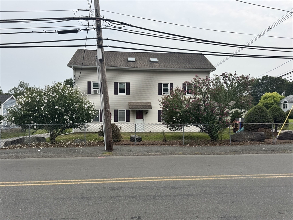 156 Barrows St 3