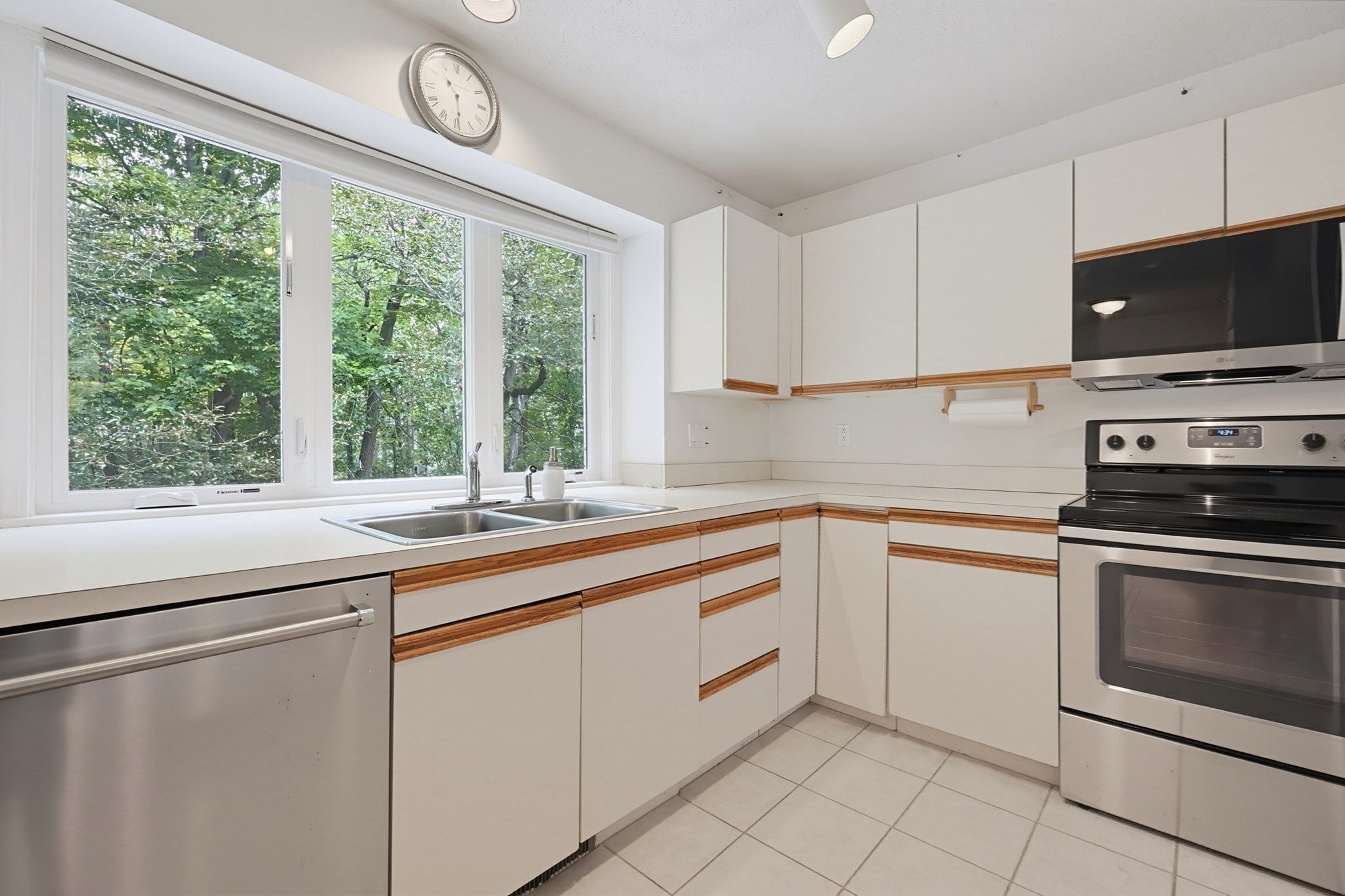 101 South Ave #1003, Attleboro, MA Photo #19
