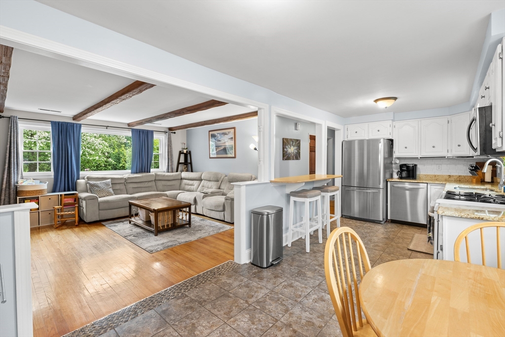 111 Locke Rd
