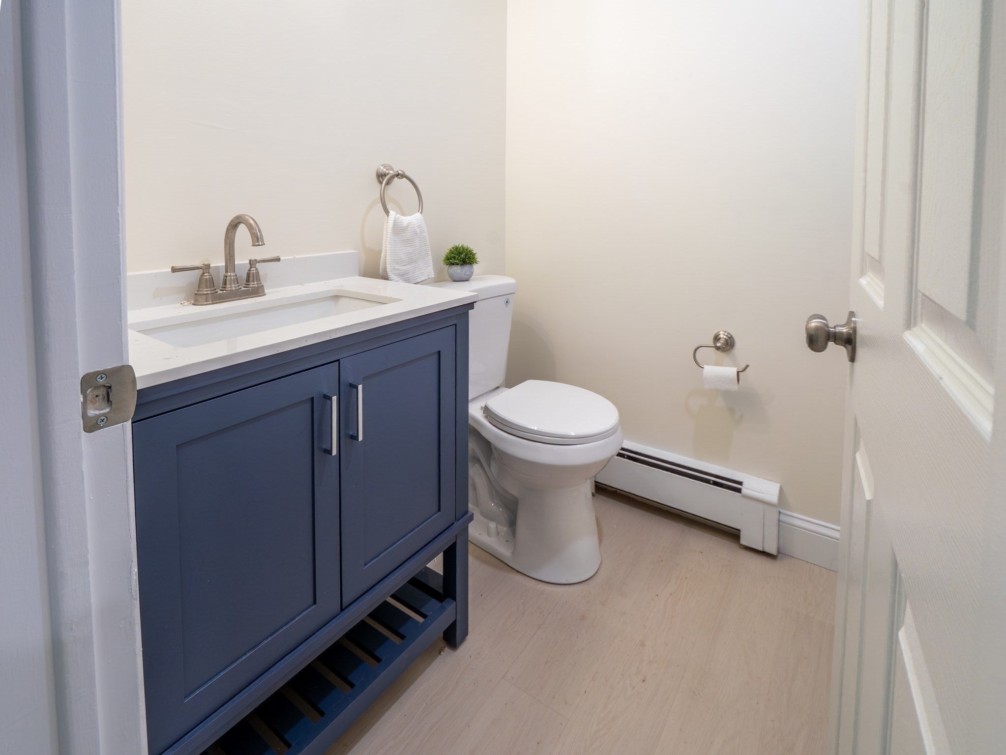 215 Ashumet Rd, Mashpee, MA Photo #9