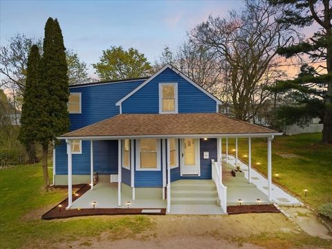 Photo of 193 Linden St, Swansea, MA 02777 (MLS # 73510769)