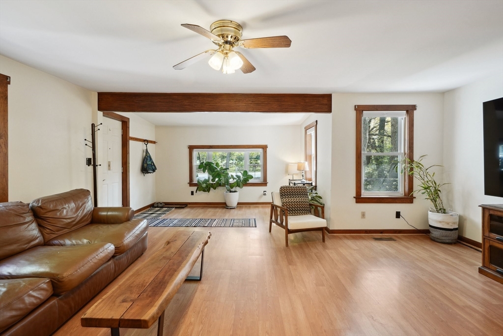 255 Riverneck Rd