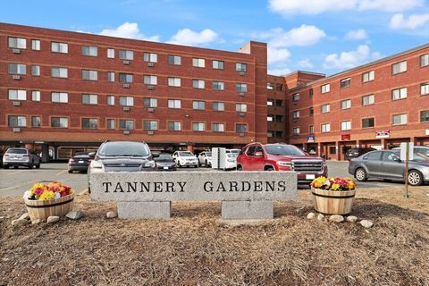 111 Foster St 305 Peabody MA 01960