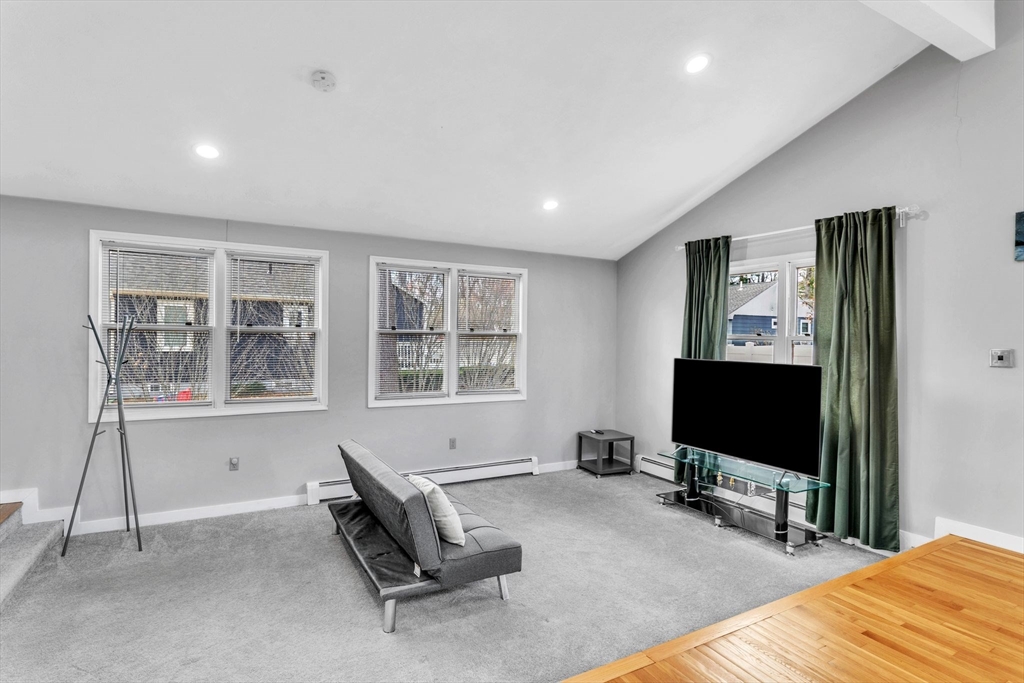 13 Algonquin Dr