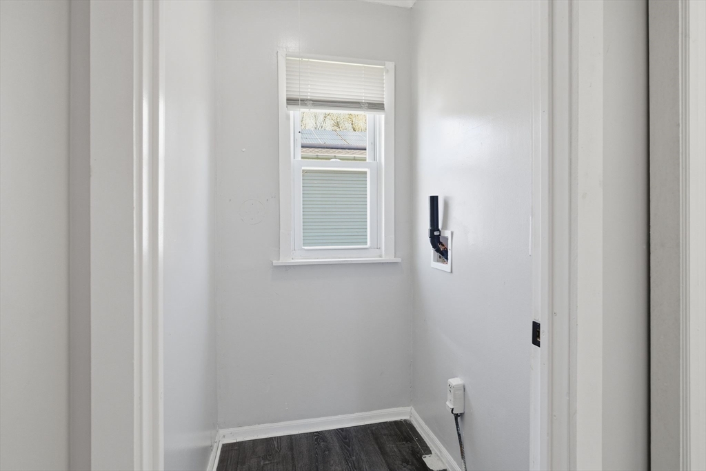 25 Victoria St, Springfield, MA Photo #24