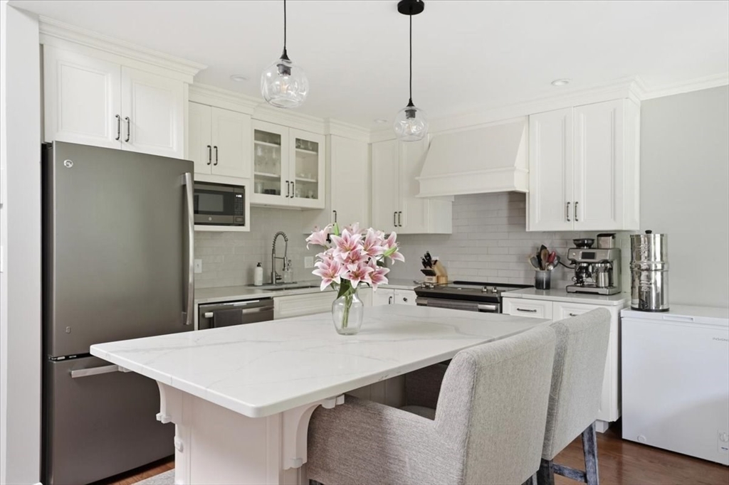 1905 Hockley Dr 1905