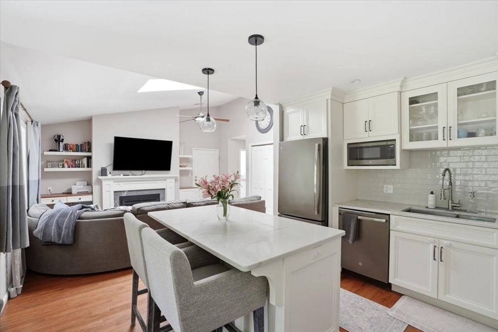 1905 Hockley Dr 1905