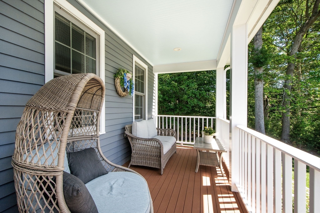 24 Laurelwood