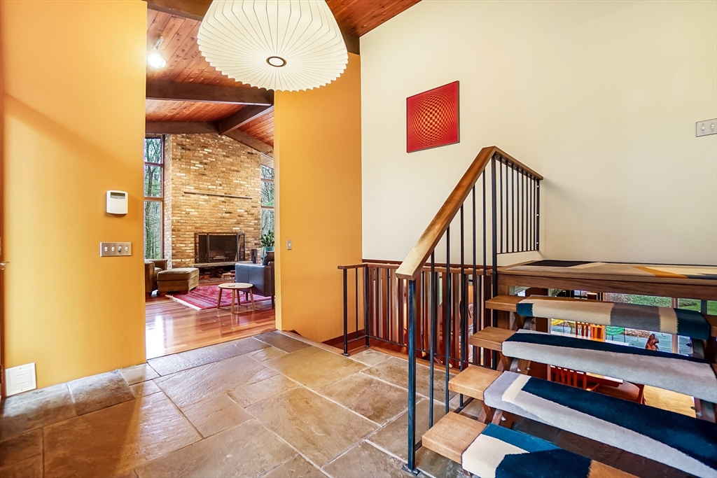 183 Indian Hill