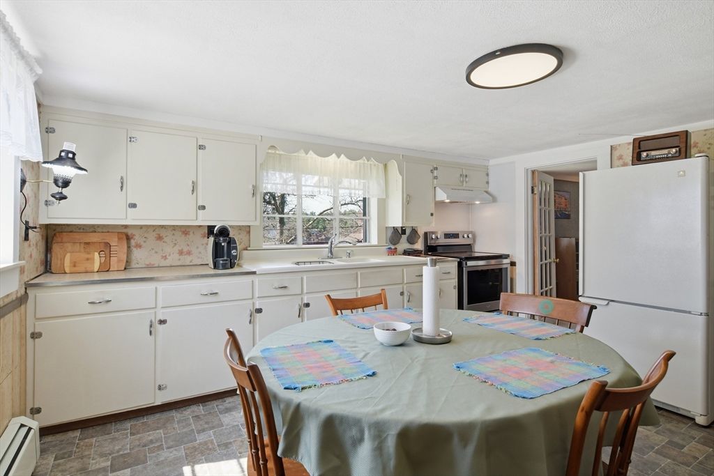 Photo of 61 Beech St, Palmer, MA 01069 (MLS # 73503525)