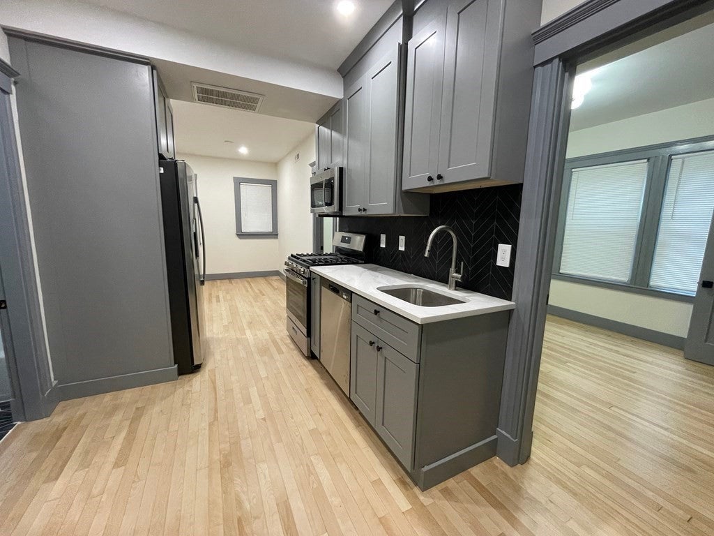 41 Long Ave #U1, Boston, MA Photo #3