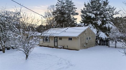 Photo of 106 Baldwin Ave, Framingham, MA 01701 (MLS # 73471760)
