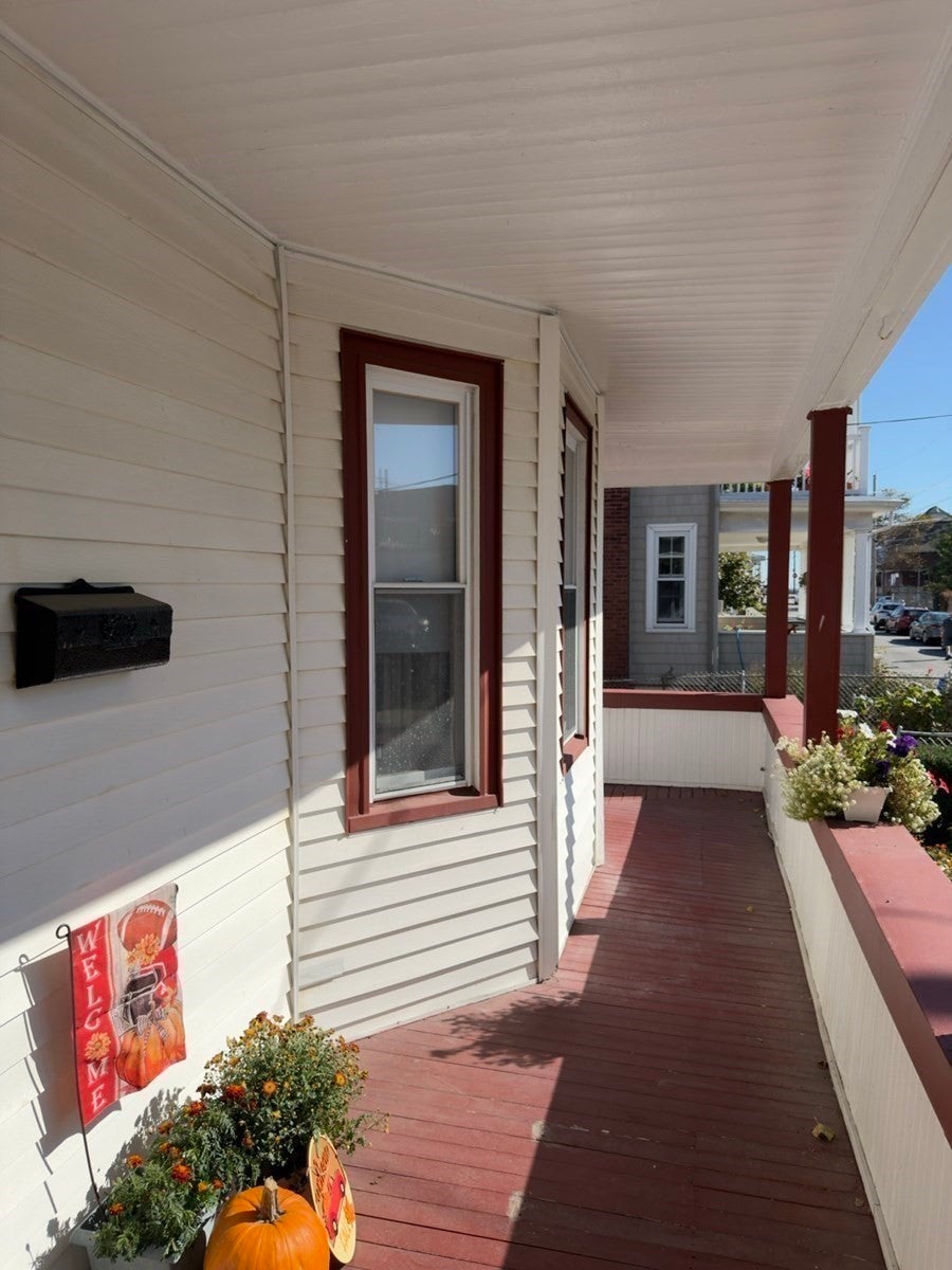 14 Irwin St