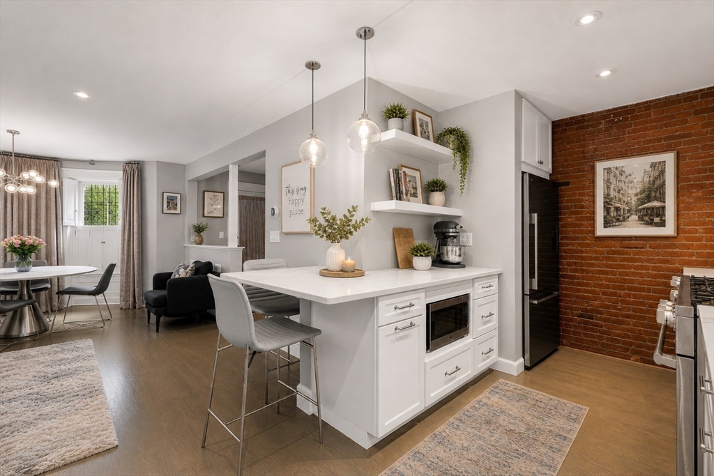 194 W Brookline Street 1