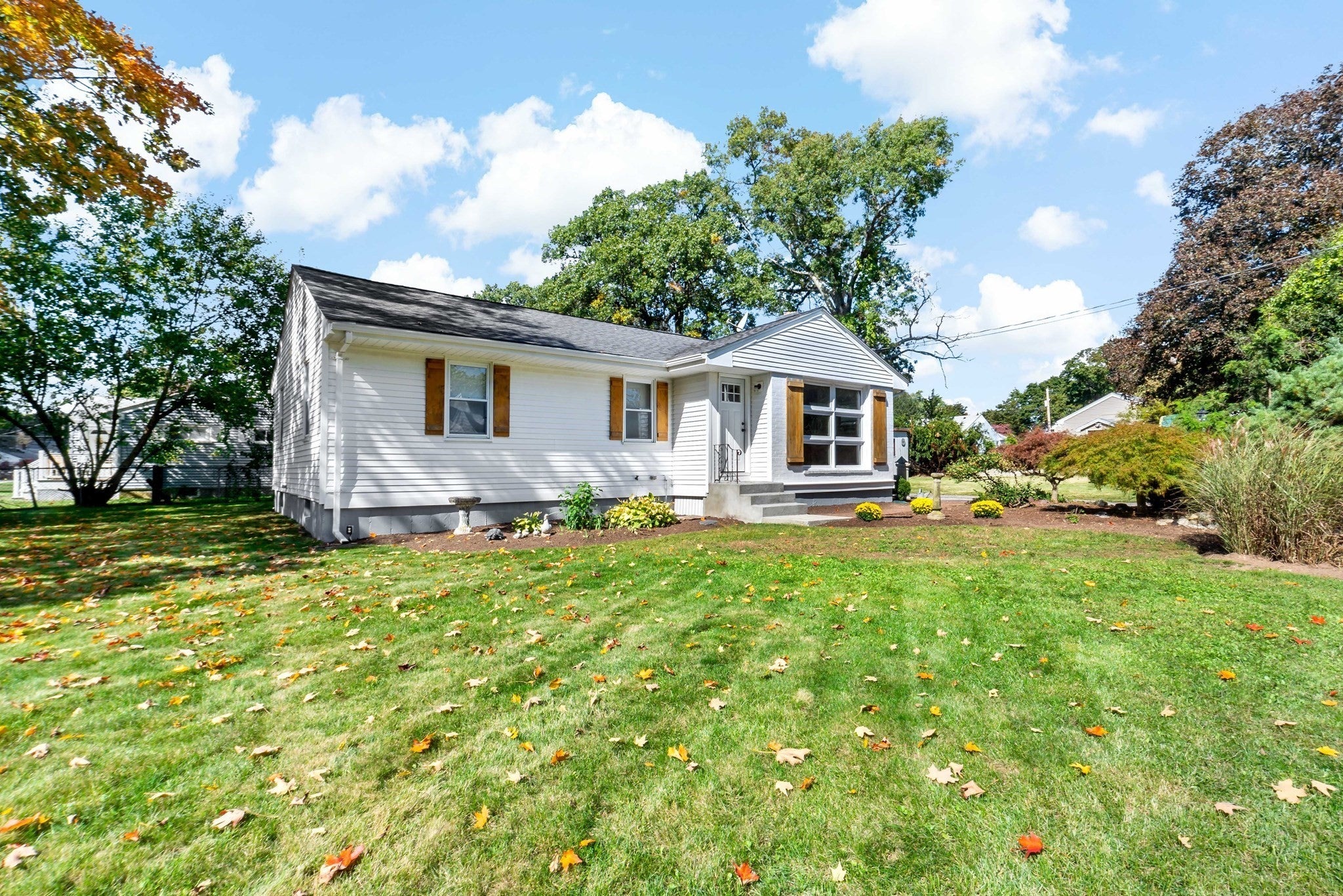 21 Miriam Dr, Attleboro, MA, 21 Miriam Dr, Attleboro, MA Photo #2