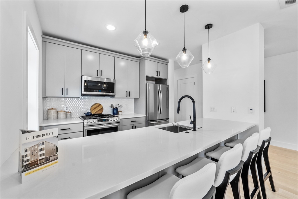 208 Spencer AVE #7, Chelsea, MA Photo #8