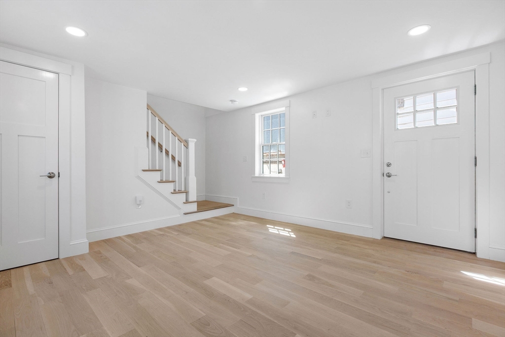 318 Commercial Street 2