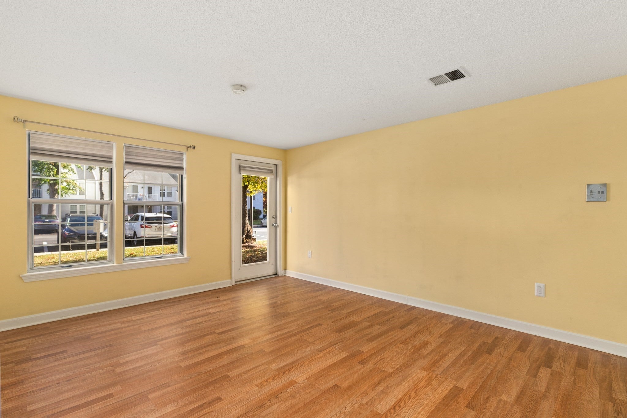17 Walden Dr 1