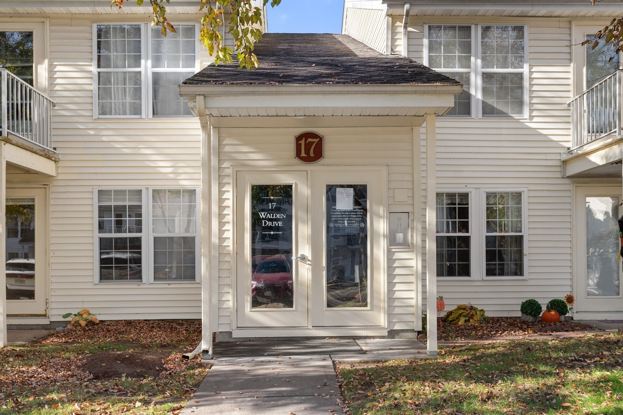 17 Walden Dr 1