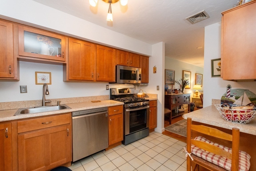 1200 Lagrange St 1206