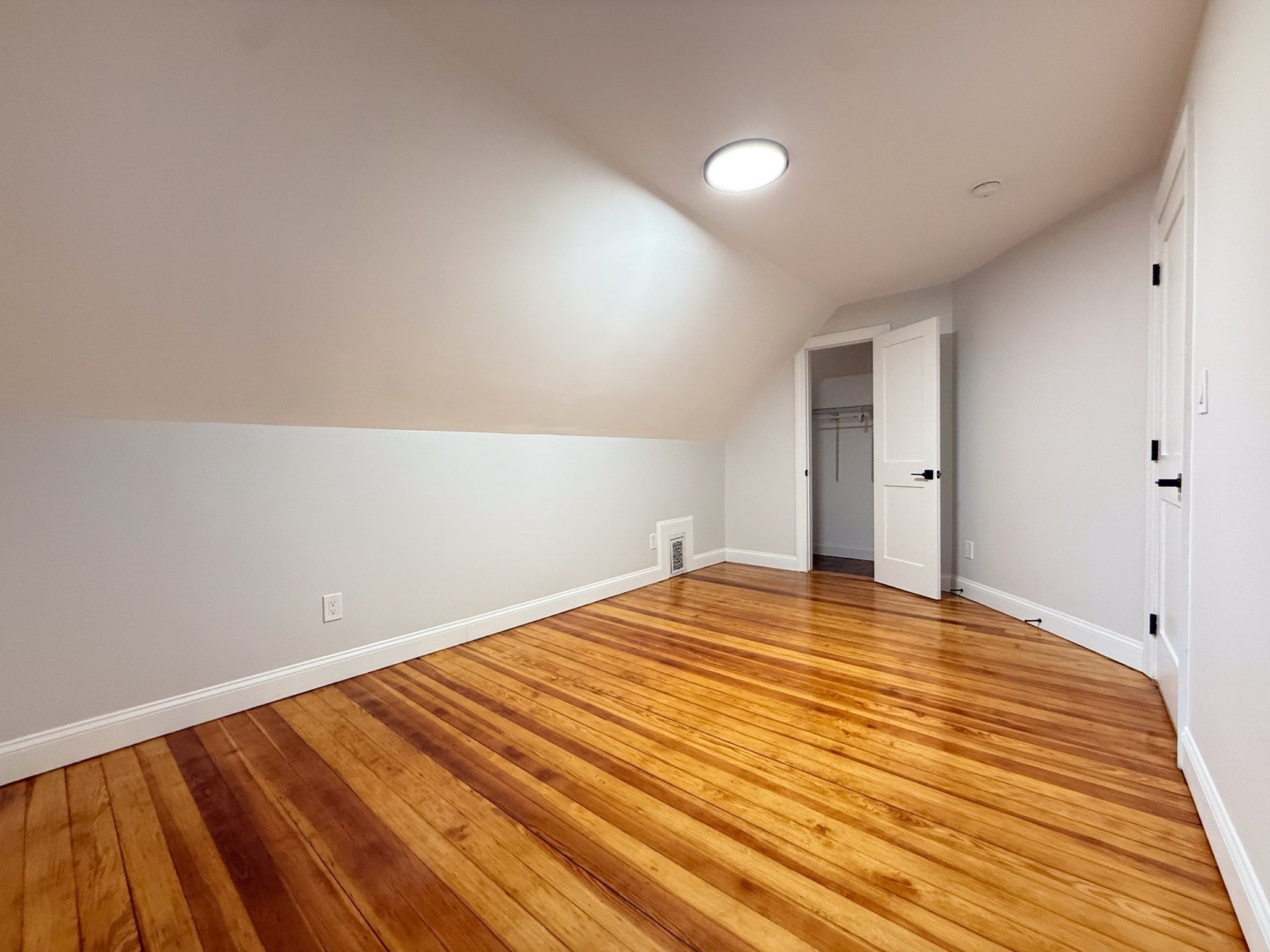 16 Willow Ave #3, Somerville, MA Photo #2
