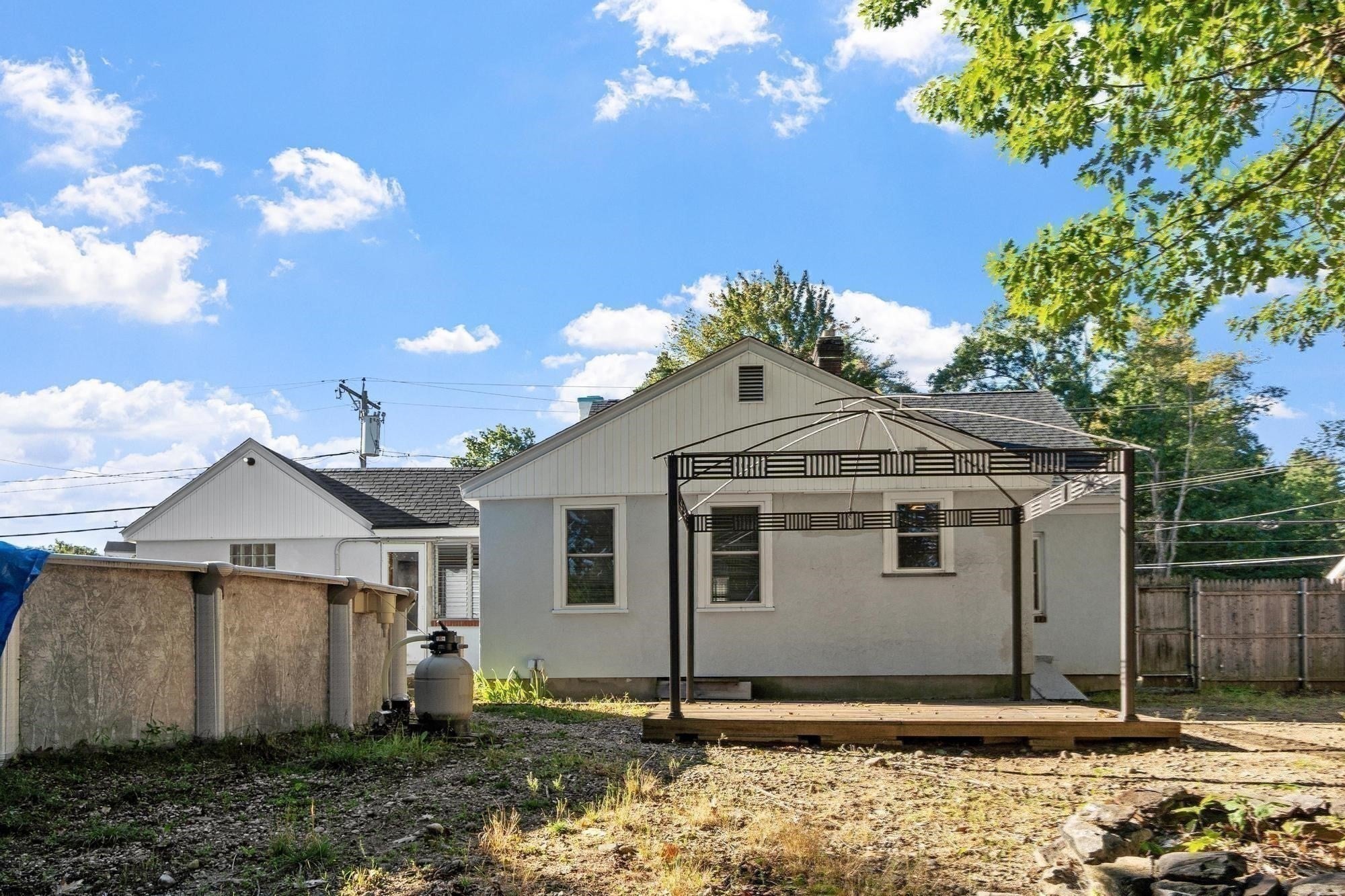 368 Litchfield St