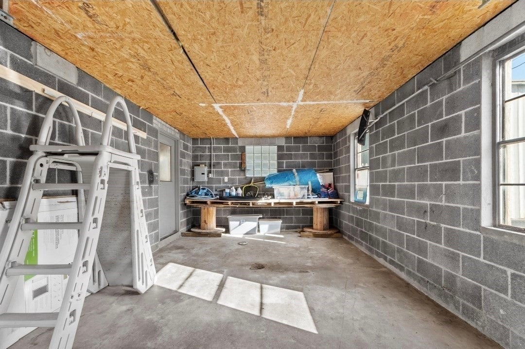 368 Litchfield St