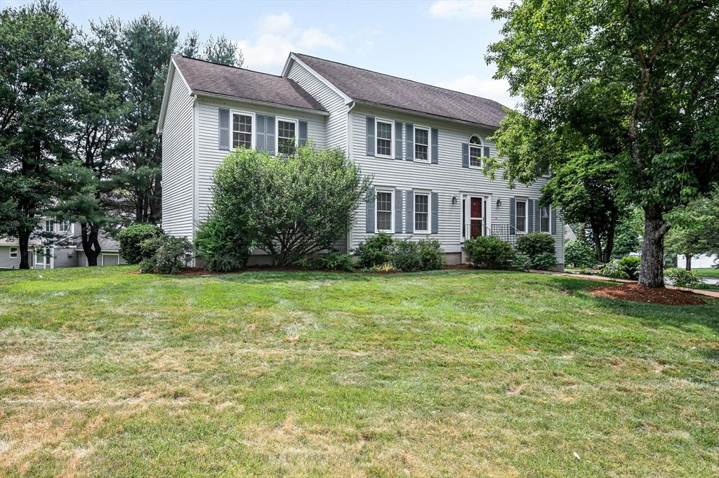 3 Indian Fern Dr