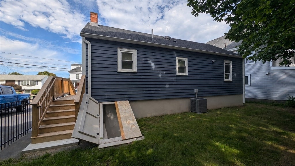 22 Walnut St, Revere, MA Photo #13