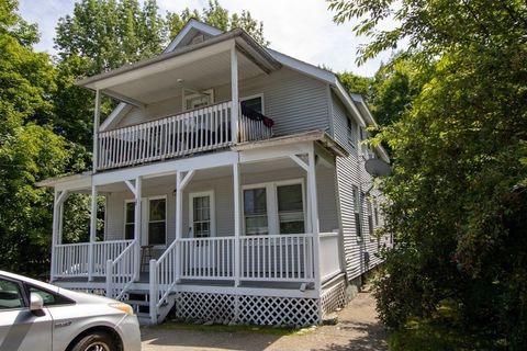 28 Carpenter Rd Dudley MA 01571